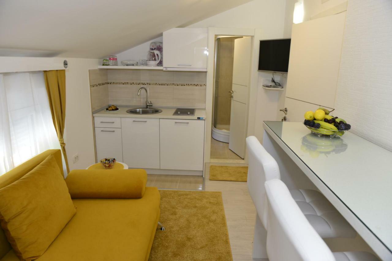 Apartmani Stefanija Тиват Экстерьер фото